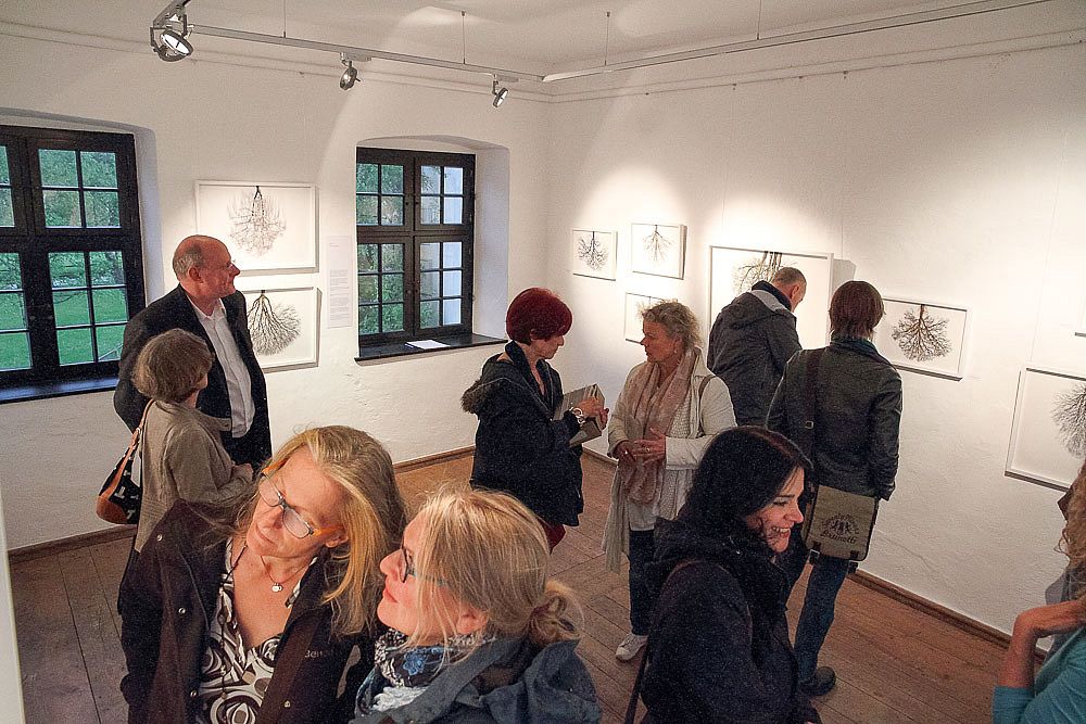 Gaeste-der-Vernissage.jpg